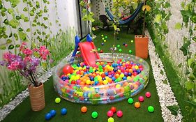 Casa Familiar con Sala de Juegos y Espacio para 15 Personas